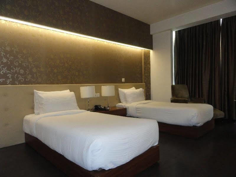Fabhotel Prime Sage 뉴델리 외부 사진