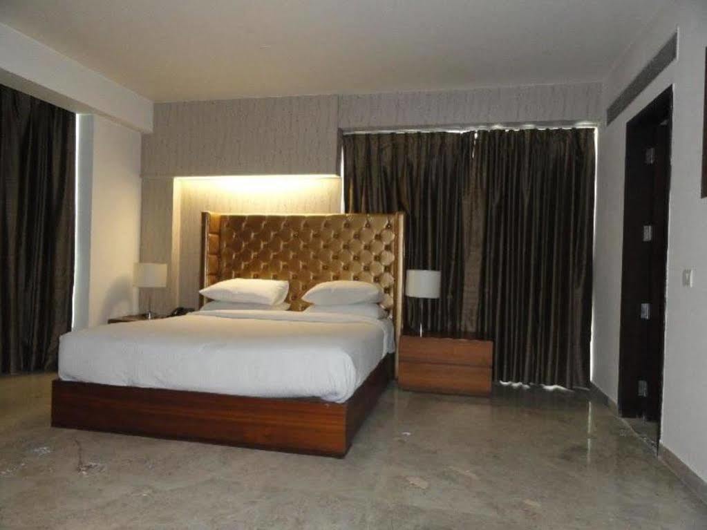 Fabhotel Prime Sage 뉴델리 외부 사진